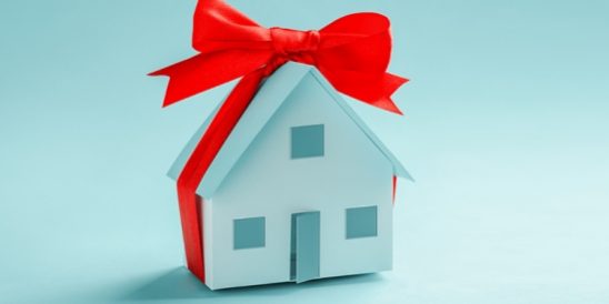 your-house-could-be-the-number-one-item-on-a-homebuyers-wishlist-during-the-holidays-KCM-549×300-1