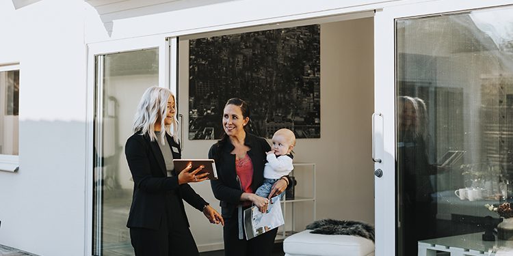 what-experts-are-saying-about-the-2023-housing-market-KCM